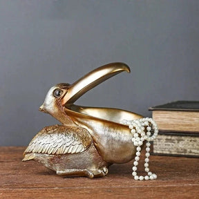 home & garden : The Pelican Decoration - Een Echte Eye-Catcher - Goud in van Pantino