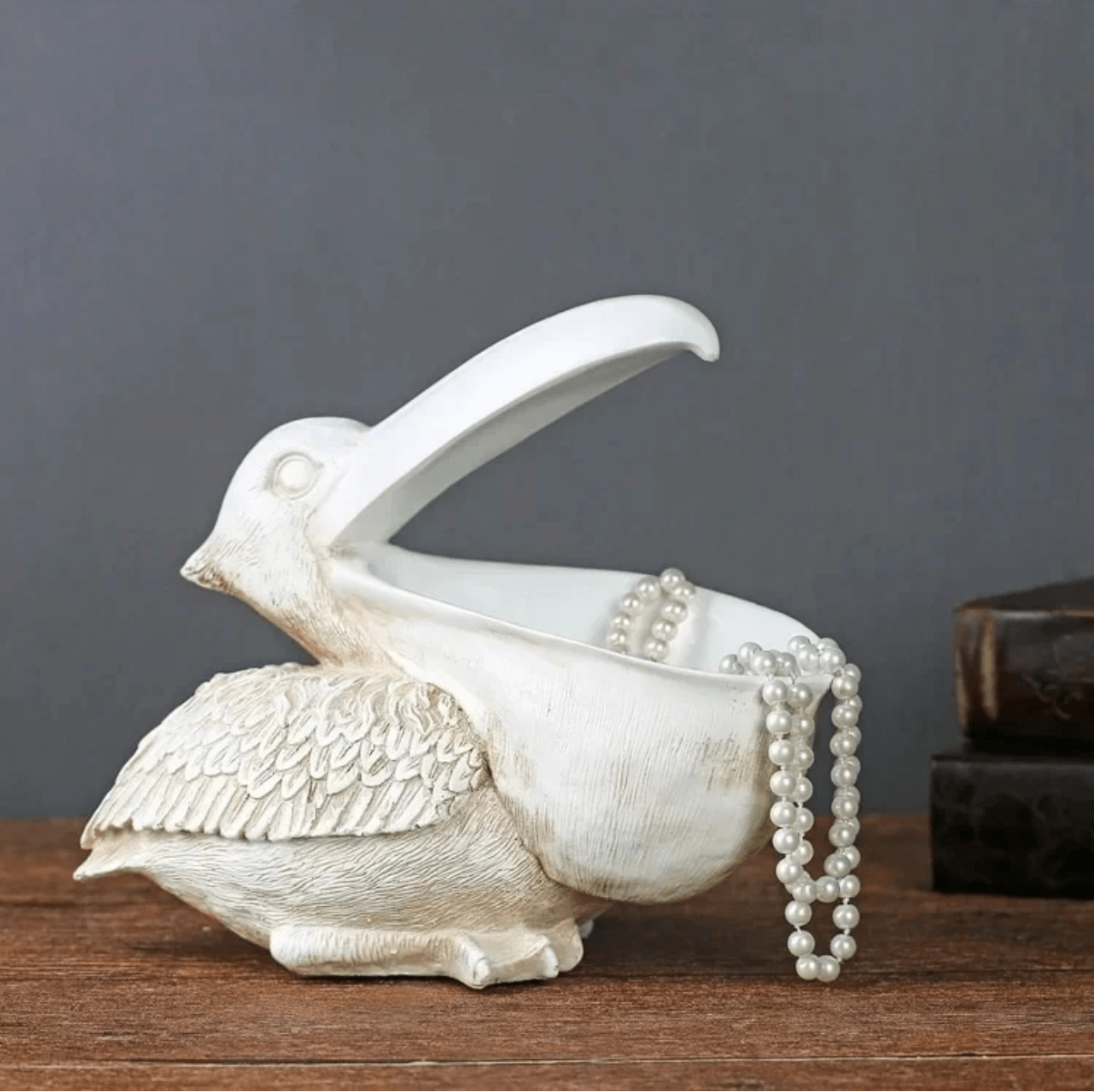 home & garden : The Pelican Decoration - Een Echte Eye-Catcher - Goud in Wit van Pantino