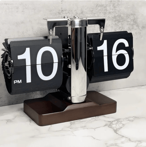 home & garden : The Vintage Clock - Een Echte Eye-Catcher - Zwart/Hout in Zwart Hout van Pantino