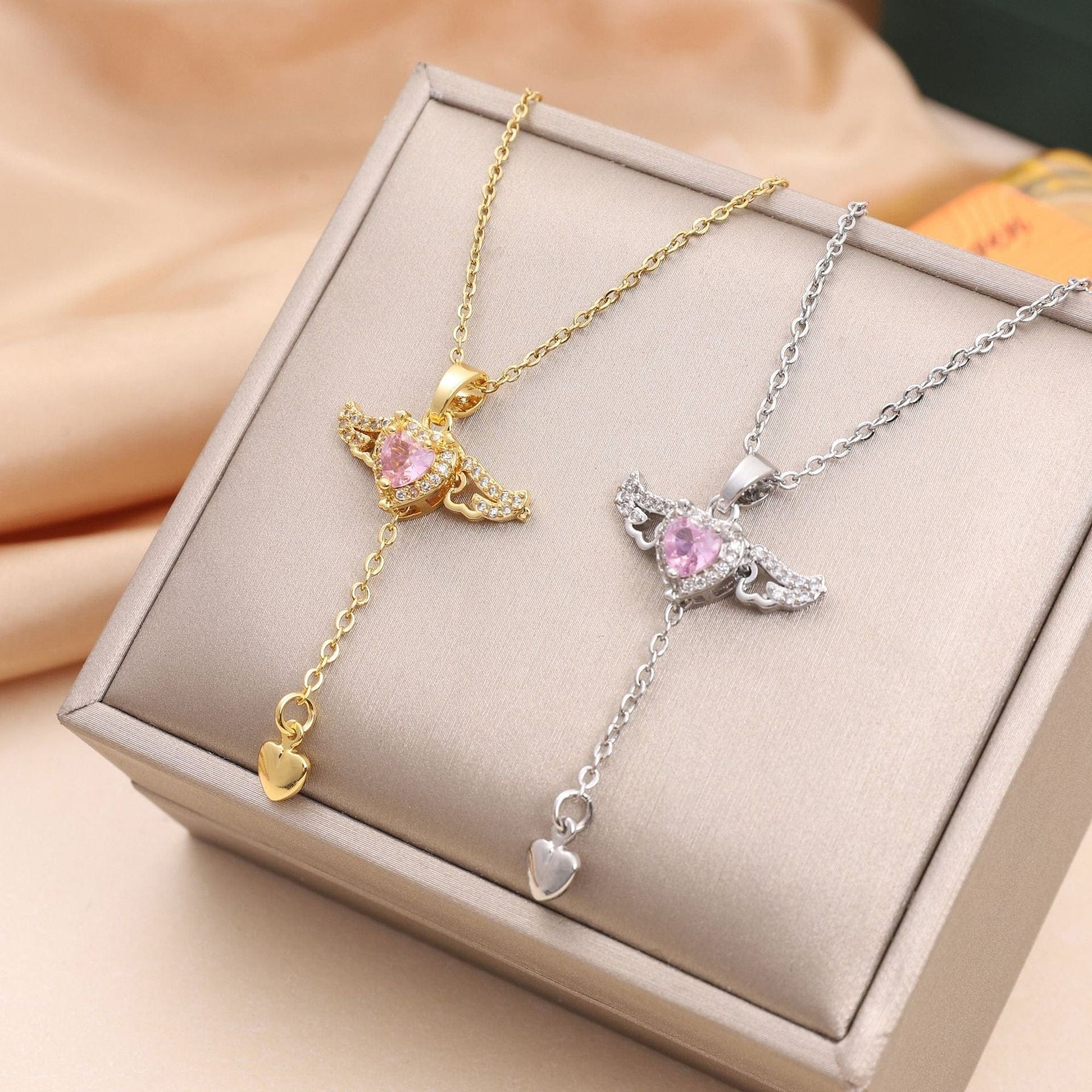 Necklace : Ketting Zilver - Elegante Engel Vleugels in van Pantino