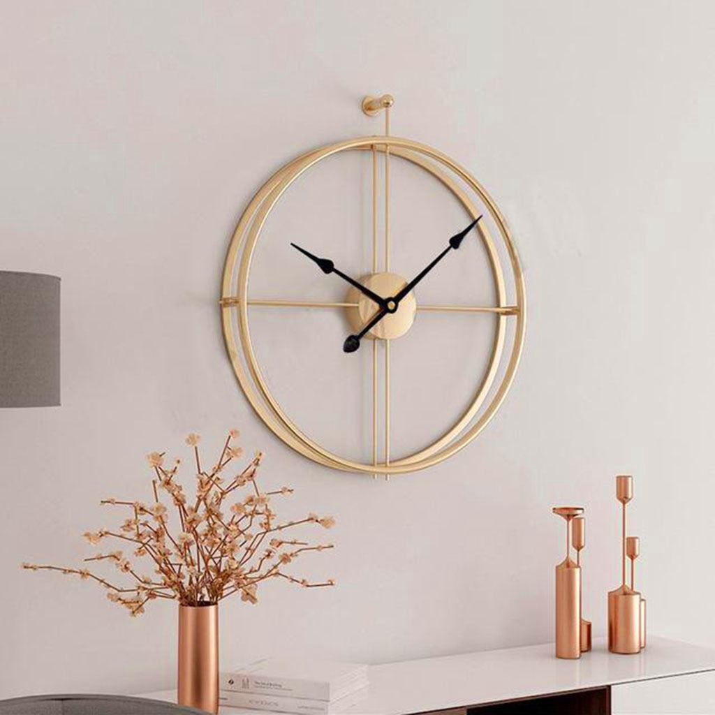 home & garden : Nordic Wandklok - Hedendaagse Wandklok - Verfraait Uw Ruimte met Scandinavische Charme in Gouden horloge met zwarte wijzer van Pantino