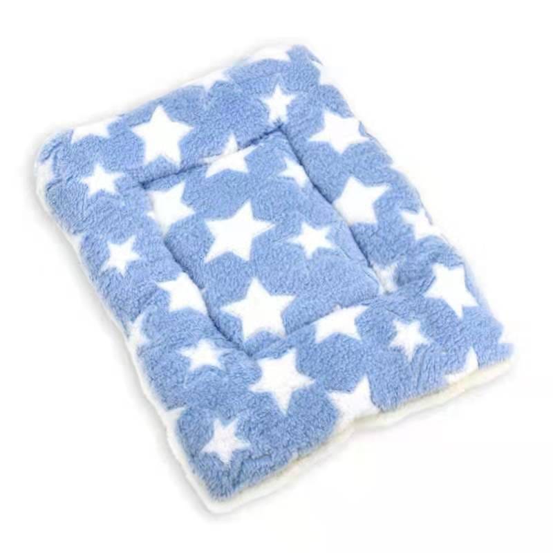 pets : Ultrazacht Huisdier Kussen - Een Schattig & Comfortabel Kussentje voor Jouw Viervoeter - Grijs met Hartjes in Blauw met sterren van Pantino