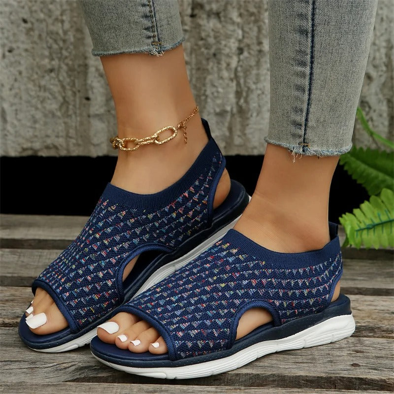 Sandals : Sandalen Dames Beige - Retro Bloemenprint - Perfect voor die van een Retro en Modebewuste Look Houden in Blauw van Pantino