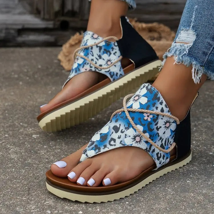 Sandals : Modieuze Gladiator Sandalen Dames - Stijlvolle Sandalen voor een Trendy Look - Wit in Blauw van Pantino