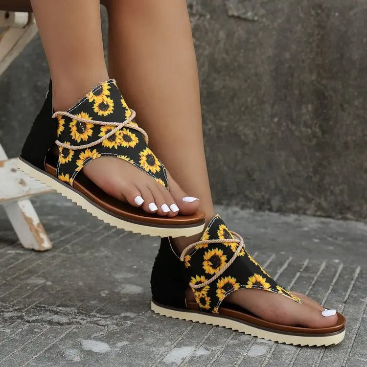 Sandals : Modieuze Gladiator Sandalen Dames - Stijlvolle Sandalen voor een Trendy Look - Wit in Geel van Pantino