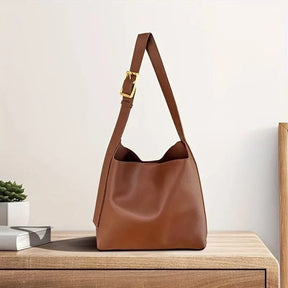 bags : Vera Shoulder Bag Brown - Tas in Brown van Pantino