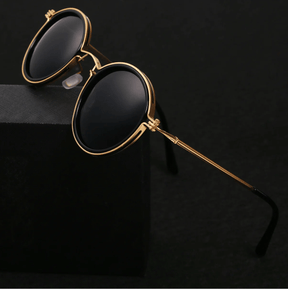 Sunglasses : Dames Zonnebril Goudkleurig Metaal UV4400 - Trendy Design in van Pantino