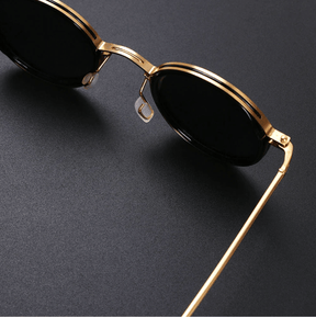 Sunglasses : Dames Zonnebril Goudkleurig Metaal UV4400 - Trendy Design in van Pantino