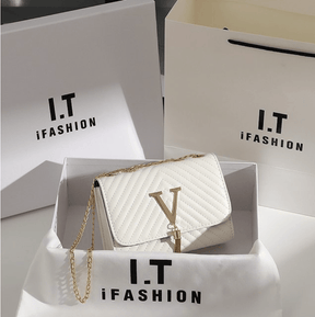 bags : Leather Shoulder Bag for Ladies in White (2 in stock) van Pantino