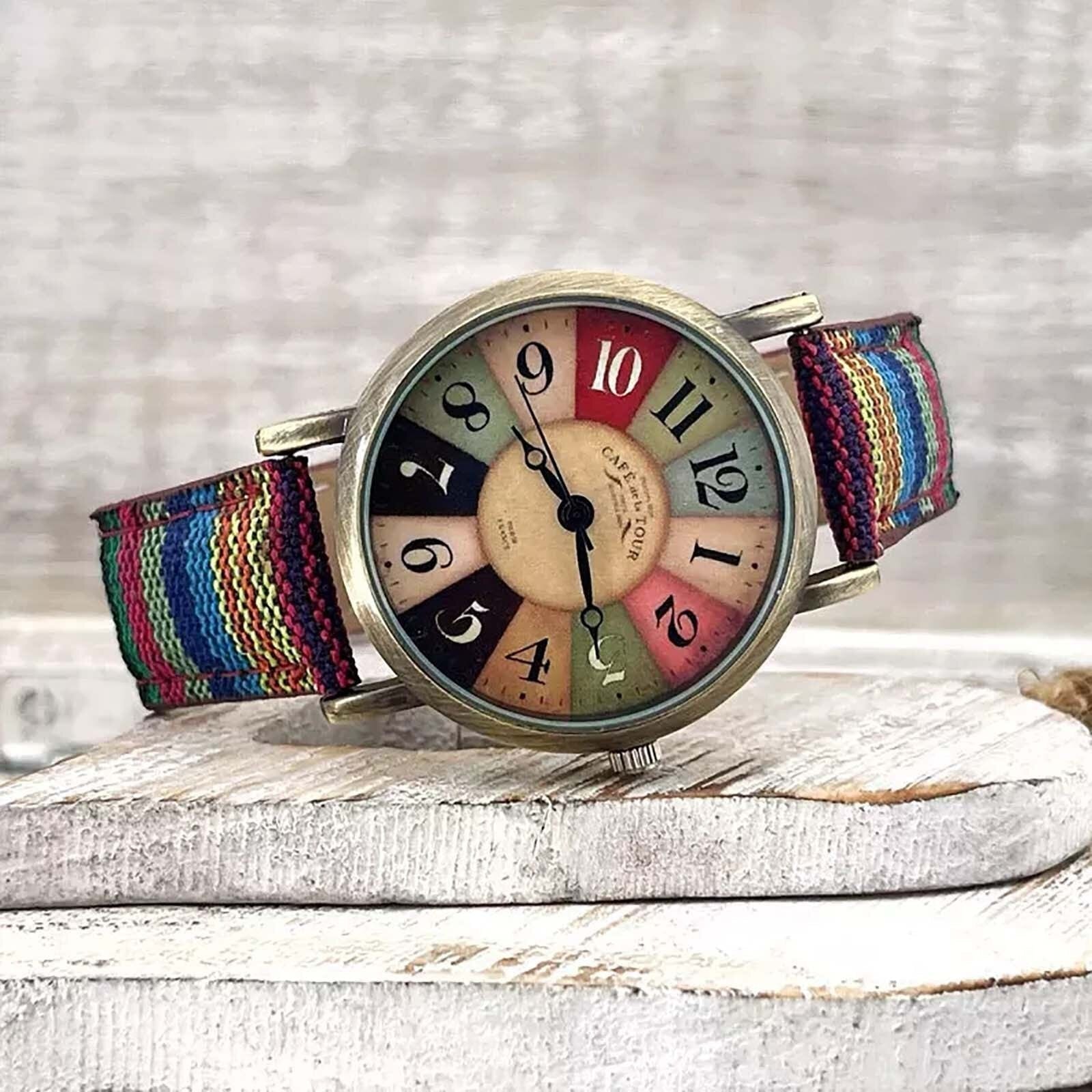 watches : Horloge unisex met retro design, denim canvas band - perfect voor dagelijks gebruik in Regenboog van Pantino