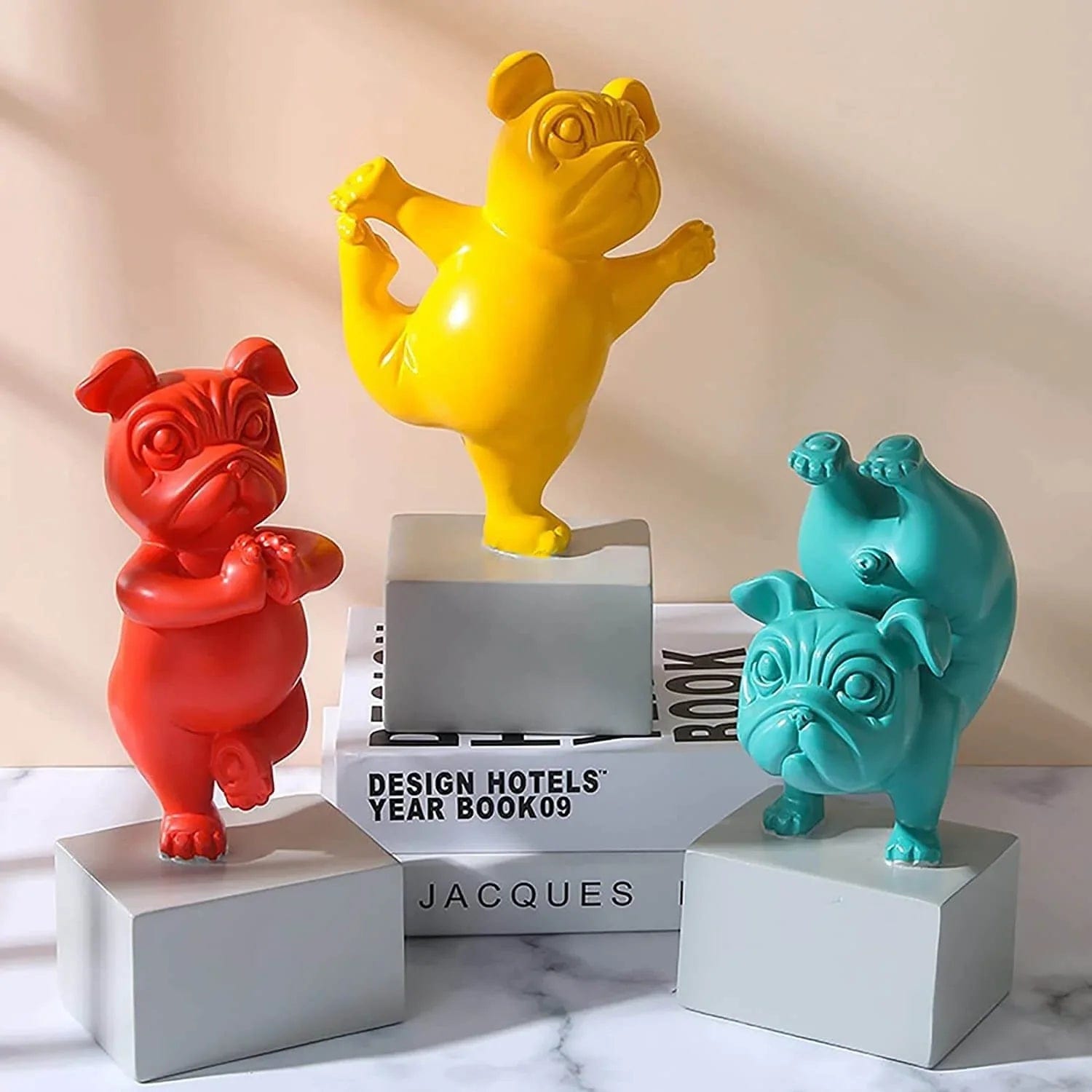 home & garden : Yoga Bulldog Beeldje - Geel in Geel van Pantino