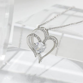 Necklace : Ketting Zilver - ZirconHeart - Liefde in Zilver van Pantinoshop