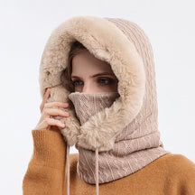 Knitted Hat : Cap Grijs - KnittedHat - Winter Gebreide Capuchonset in Beige van Pantino