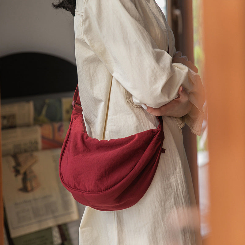 bags : Schoudertas Zwart Crossbody Sling Bag Leer Dames - Compact & Stijlvol in Rood van Pantino