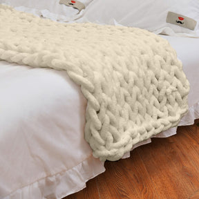 home & garden : Chunky Gebreide Deken - Handgemaakt Plaid van Merinowol in Wit van Pantino