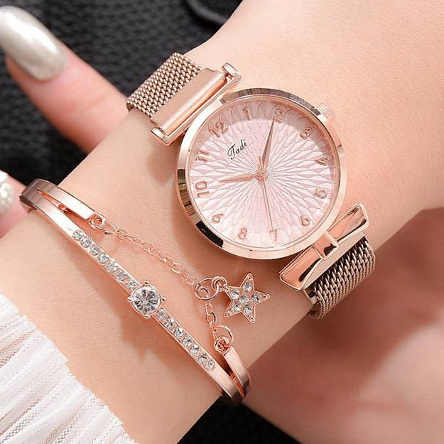 watches : Horloge met Magnetische Band Dames Goud in van Pantino