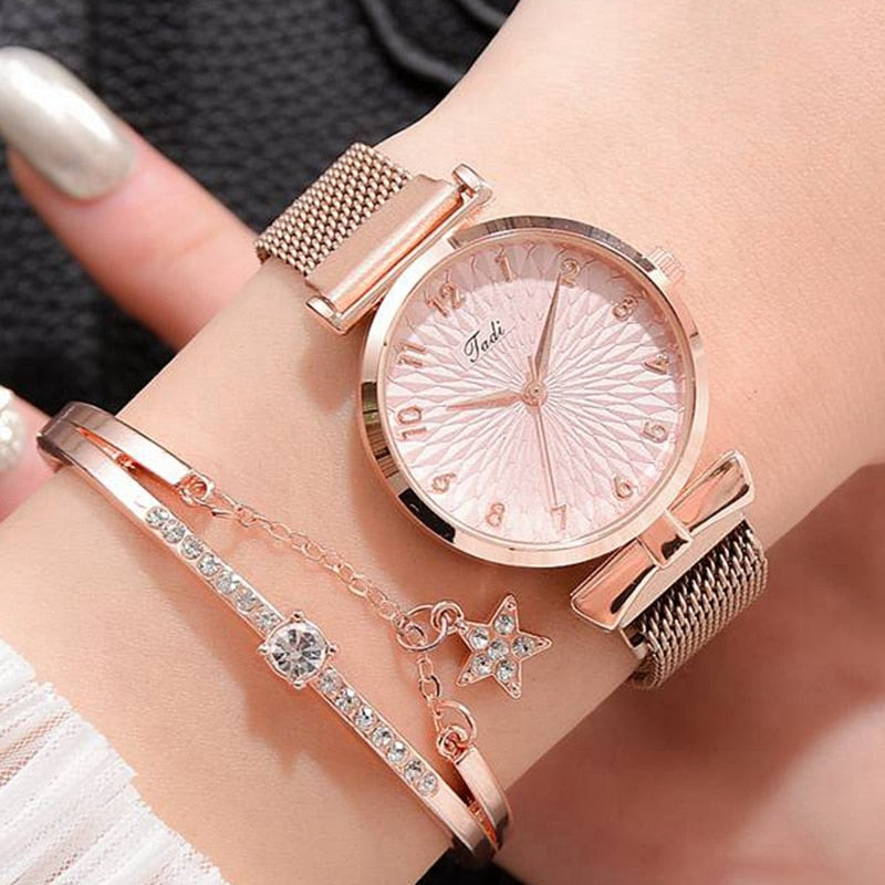 watches : Horloge met Magnetische Band Dames Goud in van Pantino