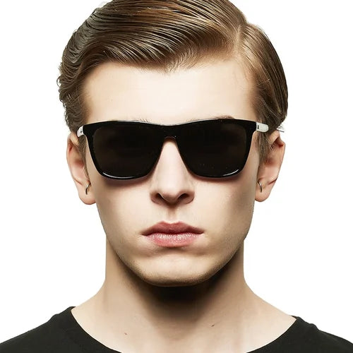 Sunglasses : Gepolariseerde Zonnebrillen voor Mannen - Zwart-Zwart in van Pantino