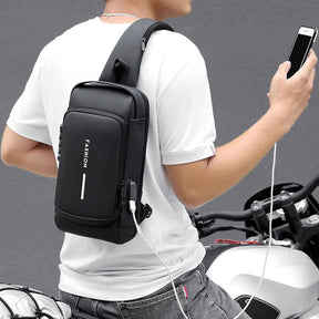 bags : Foon Bag USB Oplaadtas - De Alles-in-Één Tas - Zwart in van Pantino