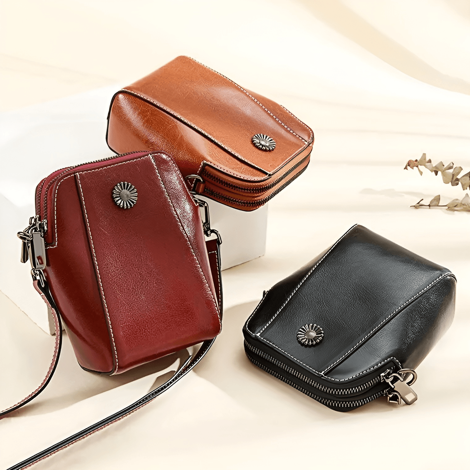 bags : LeatherBag - Tas voor Mobiele Telefoon - Geel in van Pantino