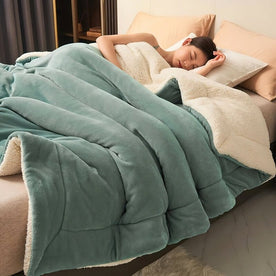 home & garden : SnuggleSoft - Omarm de Warmte Kant - Lichtgroen in donkergroen van Pantinoshop