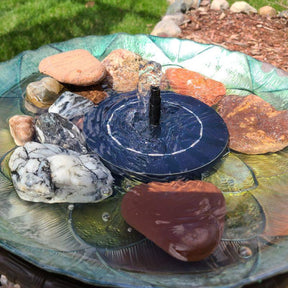 home & garden : Solar Fountain - Creëer een Leuke Sfeer in de Tuin in van Pantino