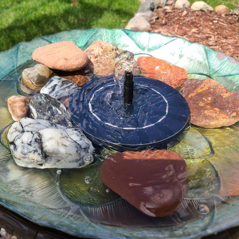 home & garden : Solar Fountain - Creëer een Leuke Sfeer in de Tuin in van Pantino