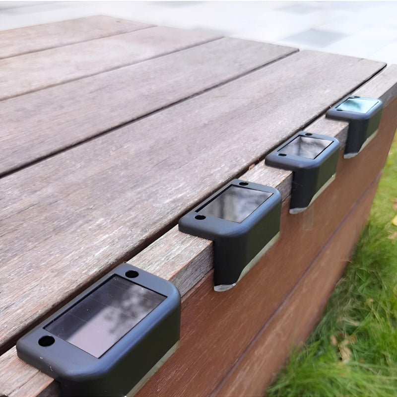 outdoor equipment : SolarGlow - Verlicht Je Buitenruimte met Zonne-Energie - Zwart in van Pantino