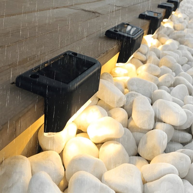 outdoor equipment : SolarGlow - Verlicht Je Buitenruimte met Zonne-Energie - Zwart in van Pantino