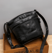 bags : Schoudertas Dames Bruin - Vintage Leren - Crossbody Stijl in Zwart van Pantino